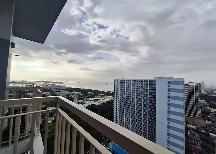 Coast Penthouse 40th Floor Apartment